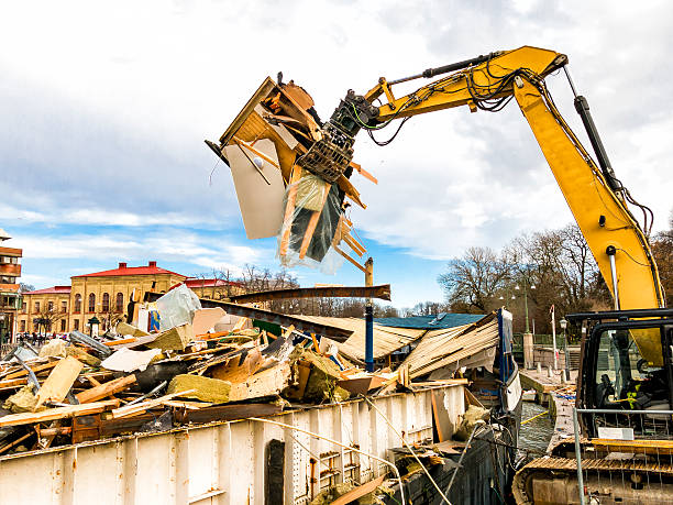 Best Basement Cleanout Services  in Campbell, FL